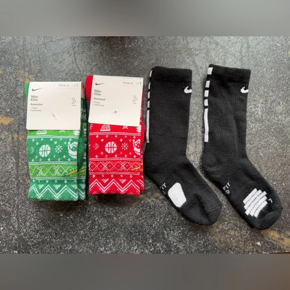 Nike Elite Holiday basketball Crew Socks size youth 10c-3Y